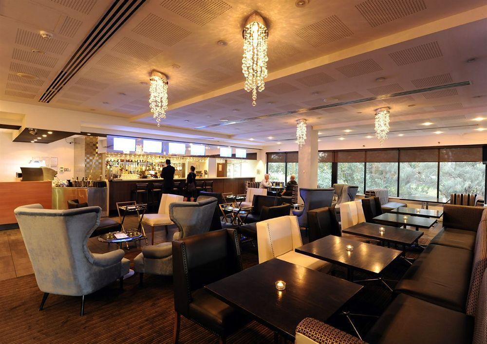 Assured Ascot Quays Apartment Hotel Перт Экстерьер фото