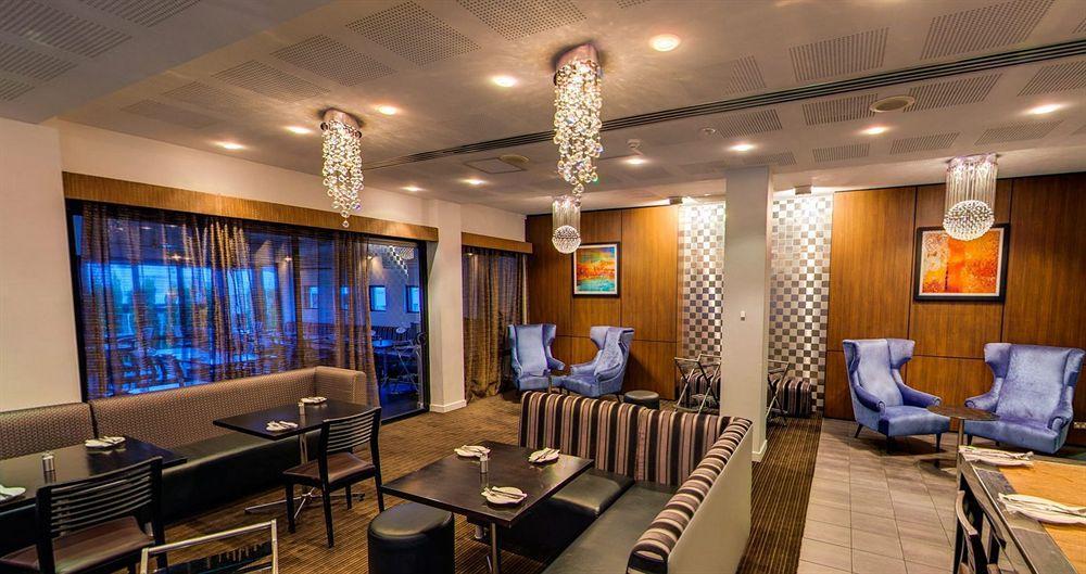 Assured Ascot Quays Apartment Hotel Перт Экстерьер фото